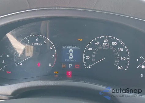 2009 Hyundai Genesis 4.6 z USA, uszkodzony, nr VIN KMHGC46FX9U042296